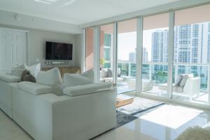 3370 Hidden Bay Dr Unit 1401