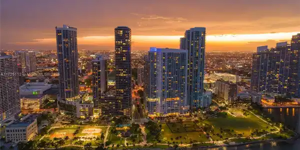 2001 Biscayne Blvd