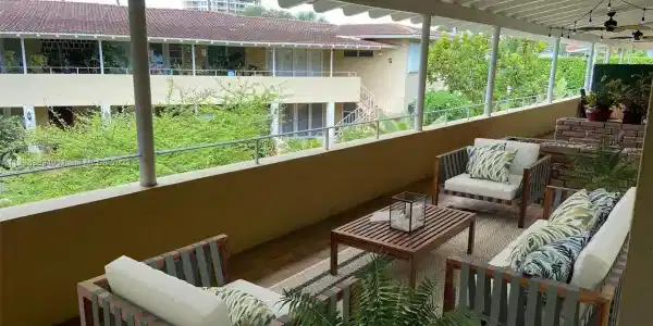 30 Park Dr