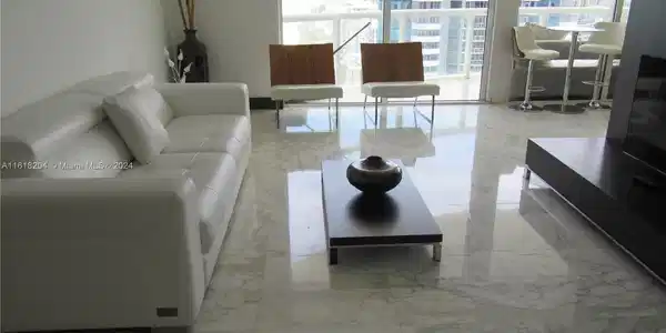 6365 Collins Ave