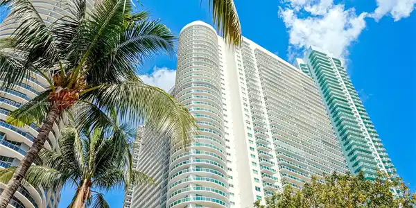 1800 N Bayshore Dr