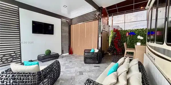 Image 2: Bar