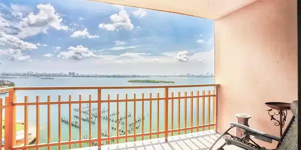 11113 Biscayne Blvd