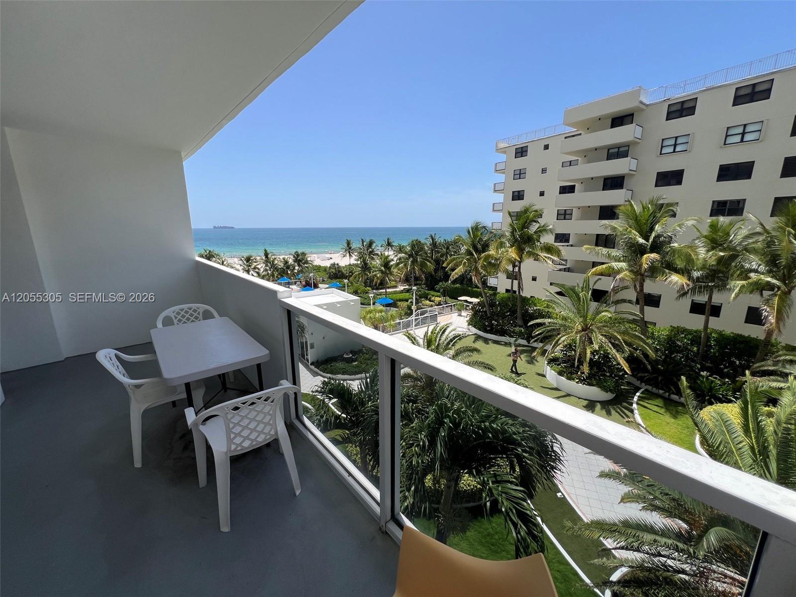 Image 4: 634 Private Balcony
