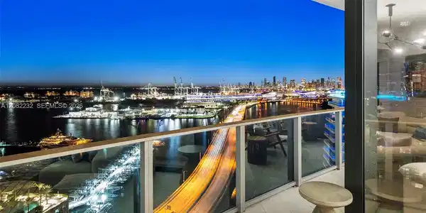 Image 2: Miami skyline views