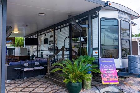 325 Calusa St Unit 2
