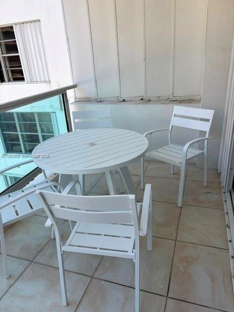 Image 3: BALCONY