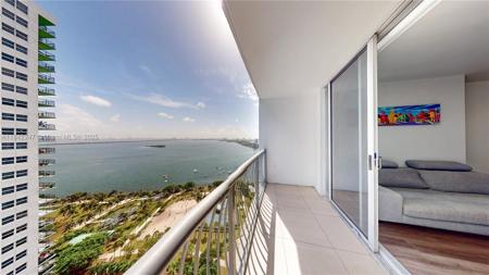1750 N Bayshore Dr