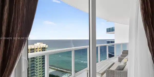 2711 S Ocean Dr