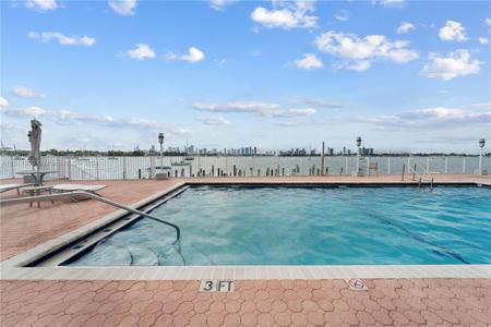 1228 West Ave