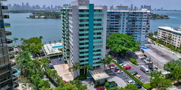 Image 3: Aerial View of Building Position on Belle Island