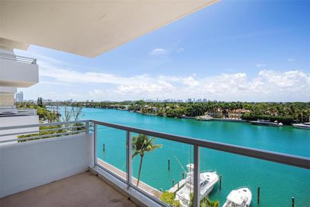 5600 Collins Ave