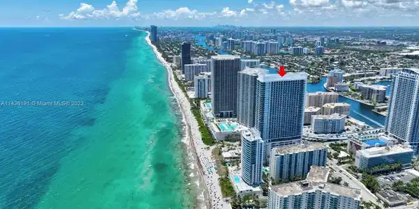 4111 S Ocean Dr