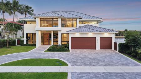 2010 Intracoastal Dr