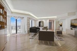 20185 E Country Club Dr Unit 1902