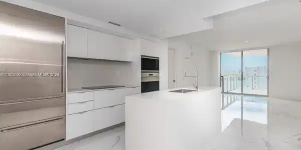 9521 E Bay Harbor Dr