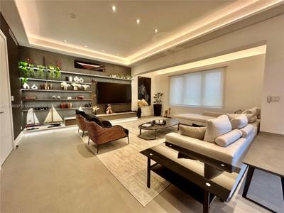 2301 Collins