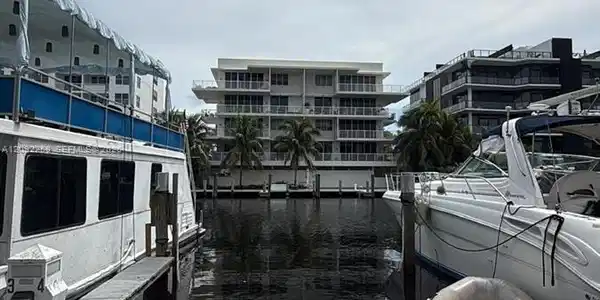 Image 3: Boat Slip # 308-4