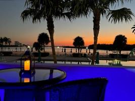 300 Bayview Dr Unit 102