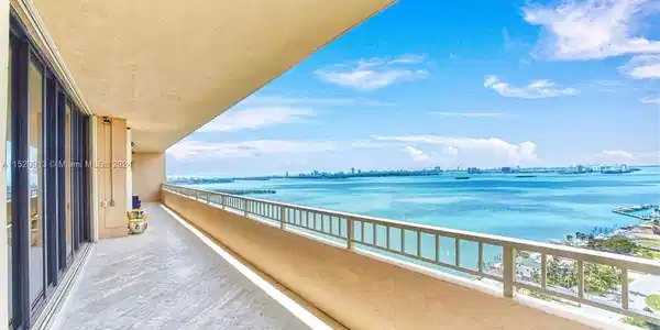 11113 Biscayne Blvd