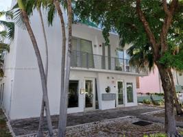 945 Michigan Ave Unit 5