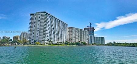 500 Bayview Dr