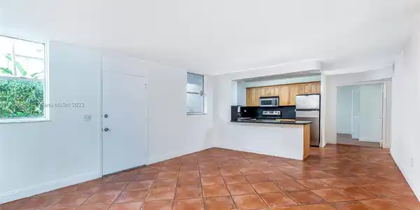 1801 S Treasure Dr Unit 122