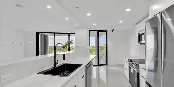 4000 Towerside Ter