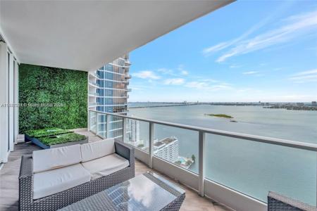 2020 N Bayshore Dr