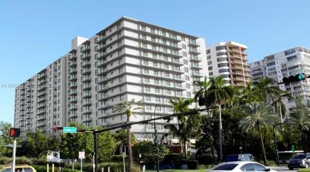 10185 Collins Ave