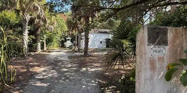 2363 SE St Lucie