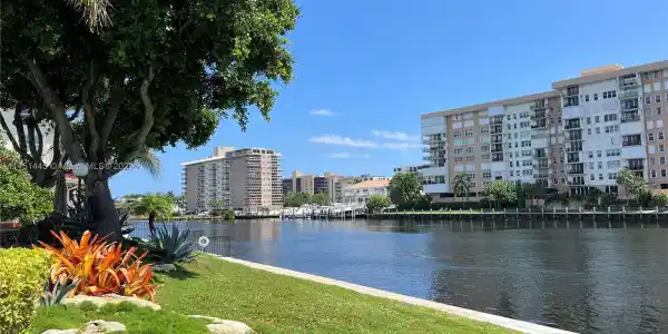 3150 NE 48th Ct Unit 413