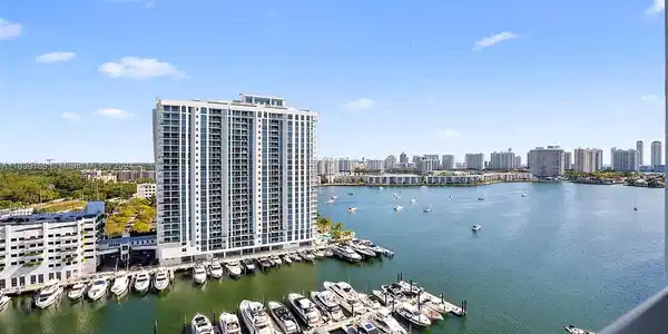 17111 NE Biscayne Blvd