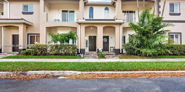 1942 SE 23rd Ter