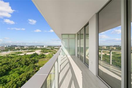 2411 Laguna Circle
