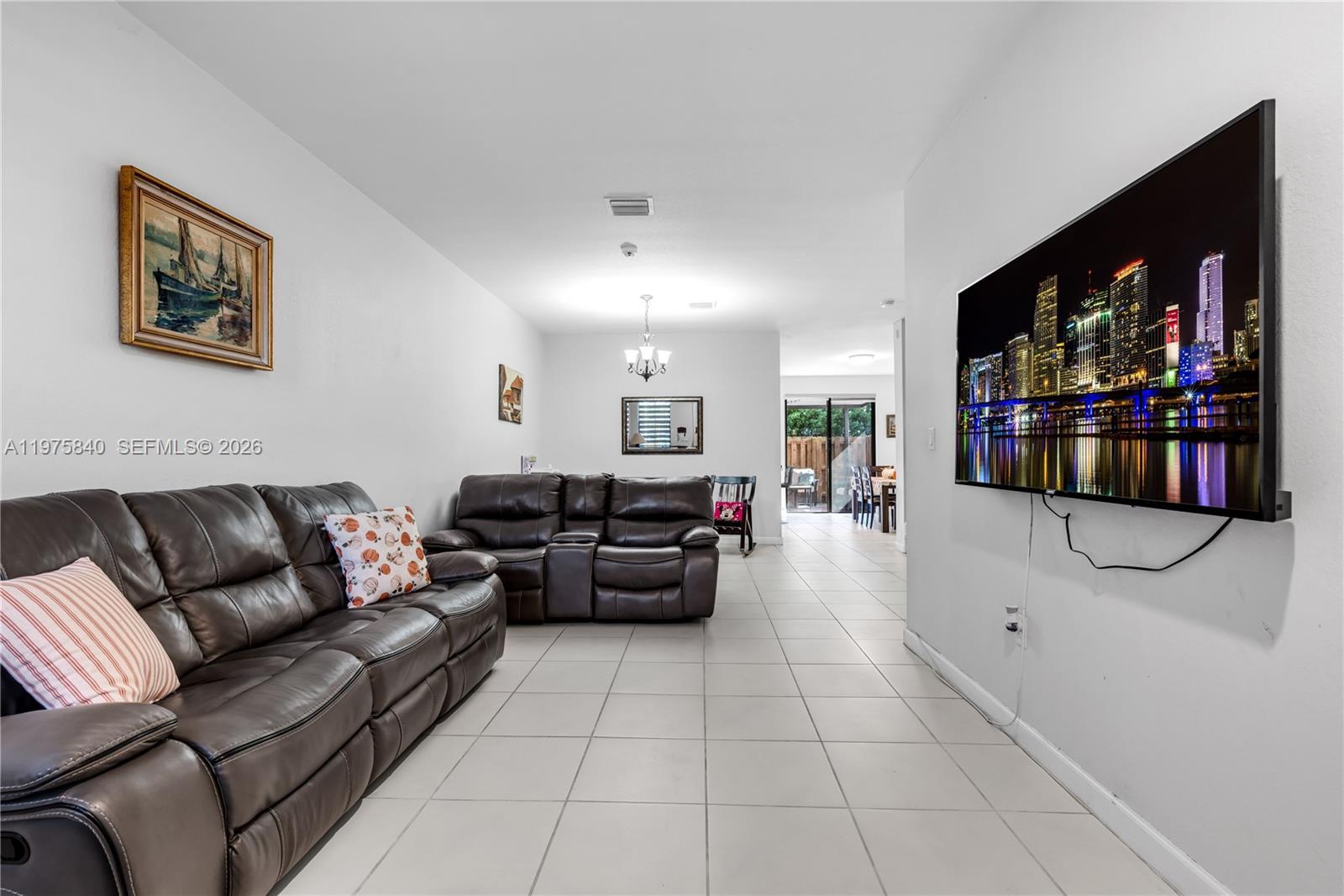 Image 2: Living Room