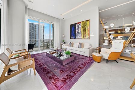 900 Brickell Key Blvd