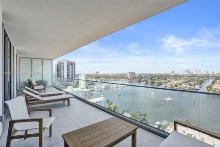 153 N Seabreeze Boulevard