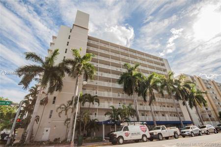 1300 Lincoln Rd