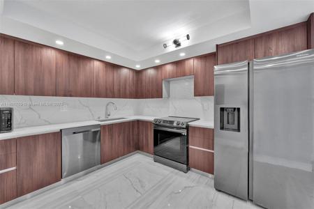 301 174th St Unit 709