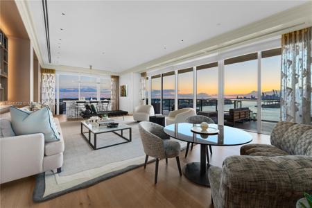 800 S Pointe Dr