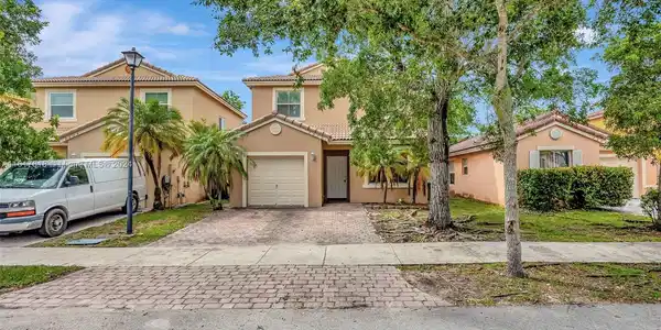2030 SE 14th Ct