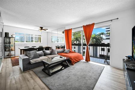 1345 West Ave