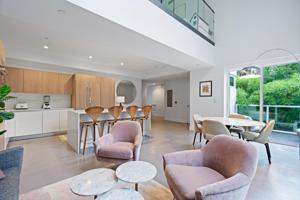 455 NE 39th St Unit 102