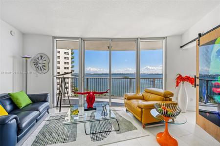1750 N Bayshore Dr