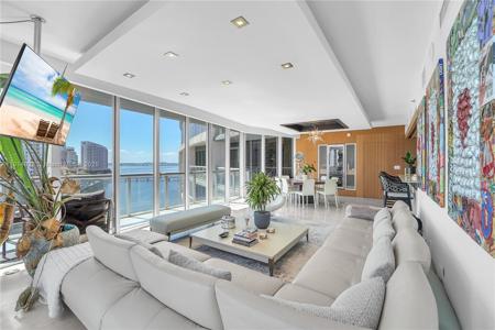 465 Brickell Ave