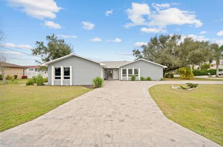 237 Santa Monica Ct