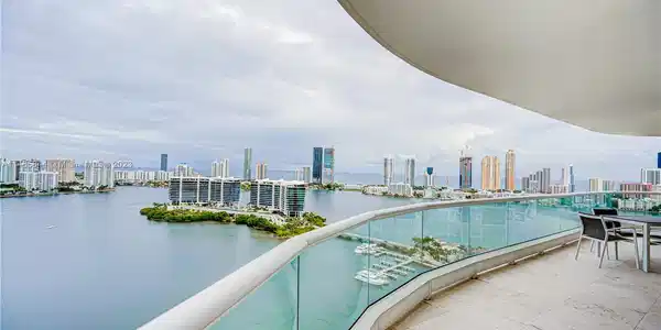 7000 Island Blvd