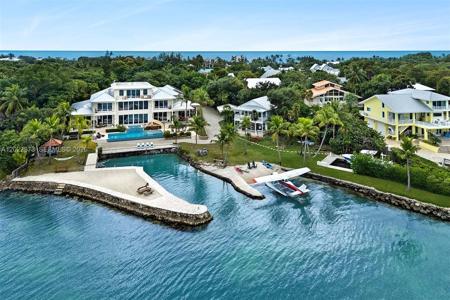 82768 Overseas Highway
