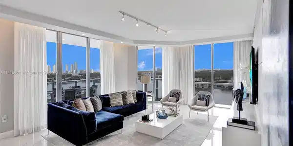 17111 Biscayne Blvd